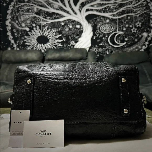 Vintage style Y2K Coach Black Leather Shoulder Bag with Silver Hardware handbag - Picture 17 of 17